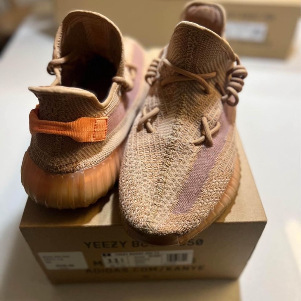 Yeezy Boost 350 v2 clay
